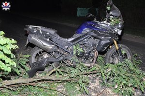 uszkodzony motocykl marki Triumph