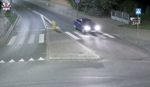 samochód wjeżdżający na rondo lewym pasem jezdni